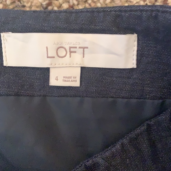 Loft Denim Skirt. Size 4. - Picture 2 of 2
